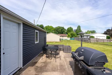 Exterior - 3507 38th St, Moline, IL 61265 photo 3 of 8