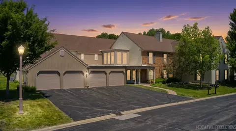 117 Dunham Place Cmn #117, Saint Charles, IL 60174