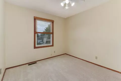 Bedroom - 4 Moonstone Ct, Bloomington, IL 61704 photo 5 of 6