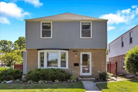 8655 Fernald Ave, Morton Grove, IL 60053