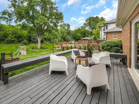 Exterior - 720 Olive Pkwy, Bartlett, IL 60103 photo 5 of 15