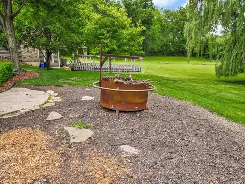 Exterior - 720 Olive Pkwy, Bartlett, IL 60103 photo 13 of 15