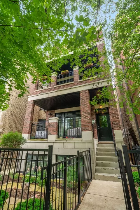 3337 N Seminary Ave #2, Chicago, IL 60657
