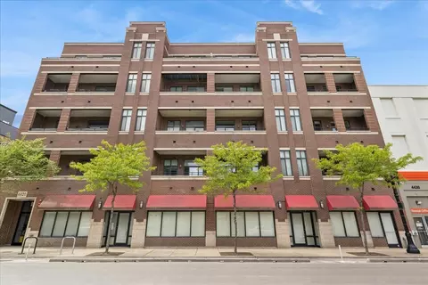 4420 N Clark St #207, Chicago, IL 60640