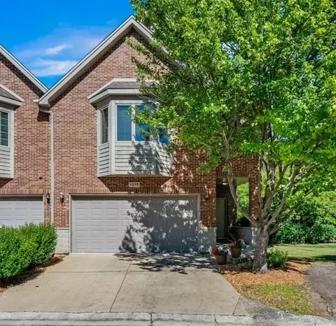 1515 Stonegate Mnr, Mount Prospect, IL 60056