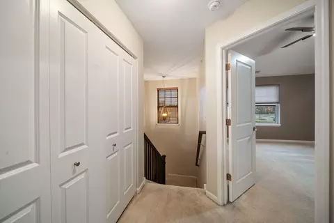 Entry Way - 775 Lee St, Des Plaines, IL 60016 photo 2 of 2