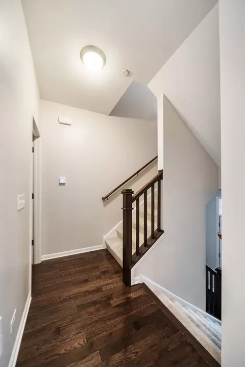Entry Way - 775 Lee St, Des Plaines, IL 60016 photo 1 of 2