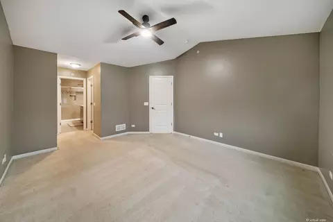 Bedroom - 775 Lee St, Des Plaines, IL 60016 photo 1 of 4