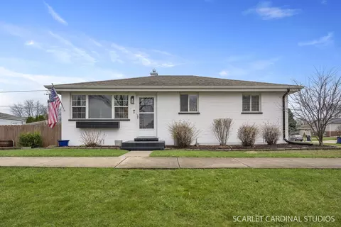 617 E Berkshire Ave, Lombard, IL 60148