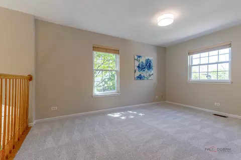 Living - 118 Bay Dr, Itasca, IL 60143 photo 5 of 5