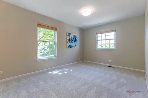 Bedroom - 118 Bay Dr, Itasca, IL 60143 photo 2 of 4