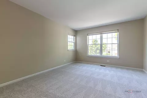 Bedroom - 118 Bay Dr, Itasca, IL 60143 photo 3 of 4