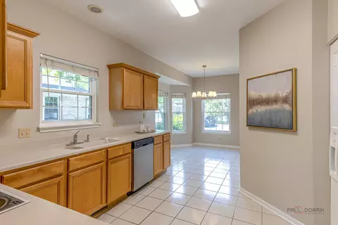 Kitchen - 118 Bay Dr, Itasca, IL 60143 photo 3 of 3