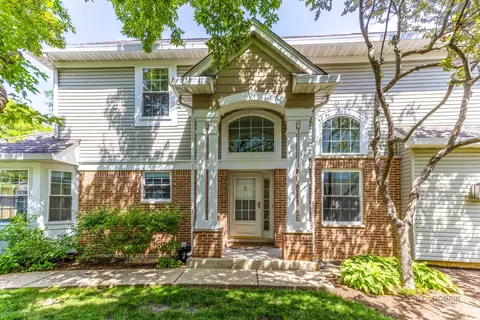 Exterior - 118 Bay Dr, Itasca, IL 60143 photo 4 of 8