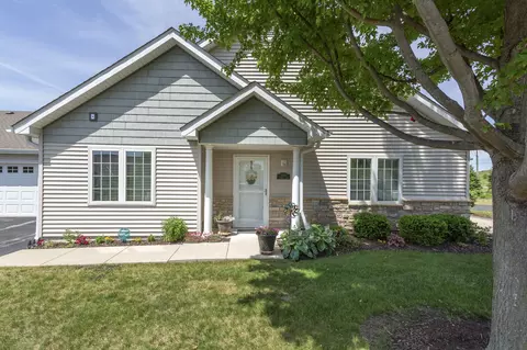 2035 Somerset Ln #2035, Sycamore, IL 60178