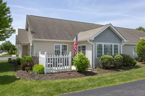2035 Somerset Ln #2035, Sycamore, IL 60178