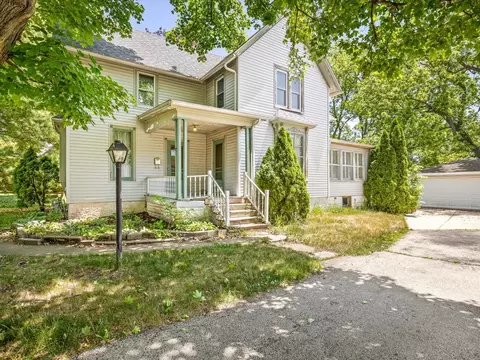 927 E Lincoln Ave, Belvidere, IL 61008