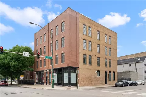636 N Racine Ave #3S, Chicago, IL 60642