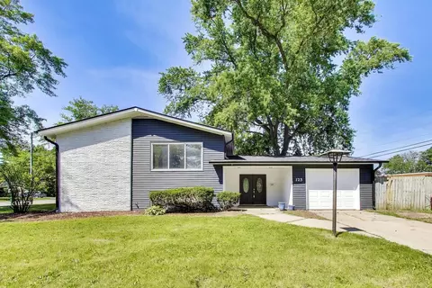 123 Boulder Hill Pass, Montgomery, IL 60538