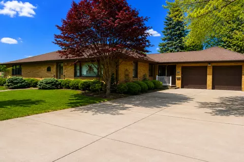 1206 5th Ave, Sterling, IL 61081