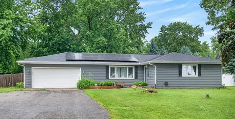 46 W440 Granart Rd, Big Rock, IL 60511