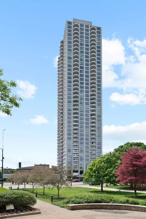 2020 N Lincoln Park W #18M, Chicago, IL 60614