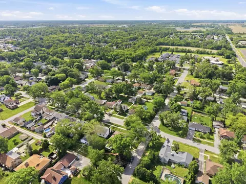 View/Area - 696 1st St, Crete, IL 60417 photo 3 of 7
