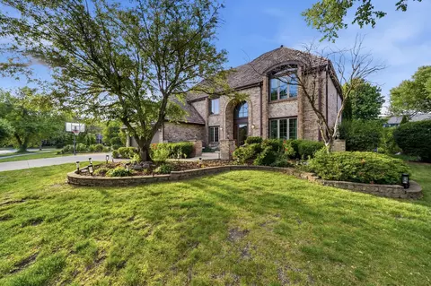 10650 Wildwood Dr, Palos Park, IL 60464