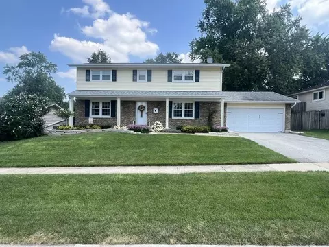 6405 Maxwell Dr, Woodridge, IL 60517