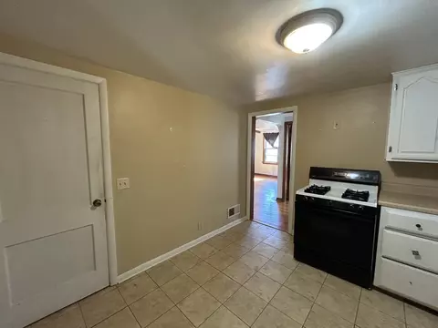 Kitchen - 438 E Warren St, Rockton, IL 61072 photo 3 of 4