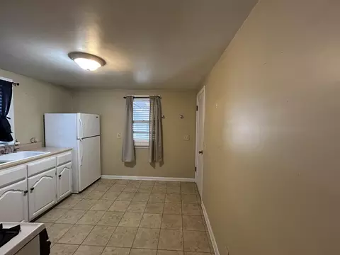 Kitchen - 438 E Warren St, Rockton, IL 61072 photo 1 of 4