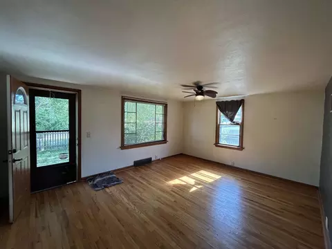 Living - 438 E Warren St, Rockton, IL 61072 photo 4 of 4
