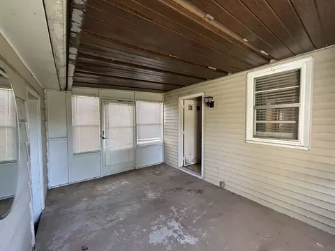 Exterior - 438 E Warren St, Rockton, IL 61072 photo 10 of 11