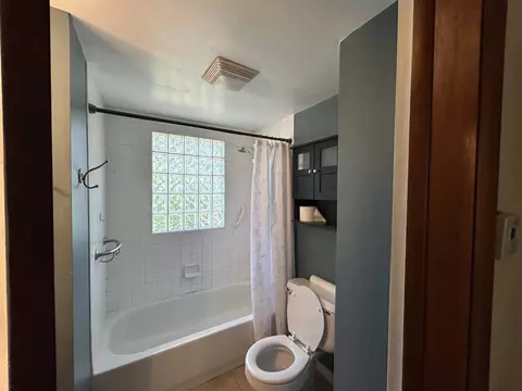 Bath - 438 E Warren St, Rockton, IL 61072 photo 1 of 2