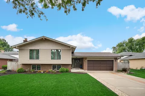 1629 Claremont Dr, Darien, IL 60561