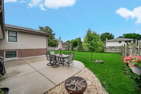 Exterior - 1629 Claremont Dr, Darien, IL 60561 photo 5 of 7