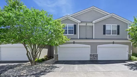 2603 Kendall Xing, Mchenry, IL 60051