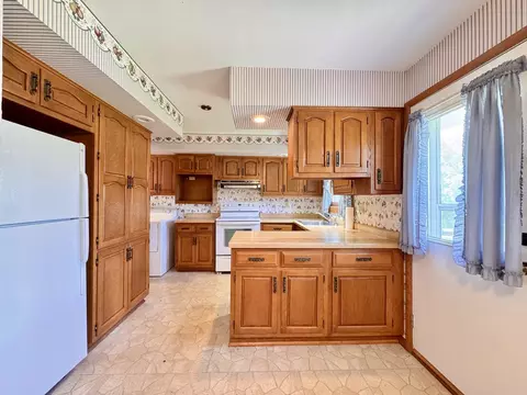 Kitchen - 1203 4th Ave, Dixon, IL 61021 photo 2 of 4