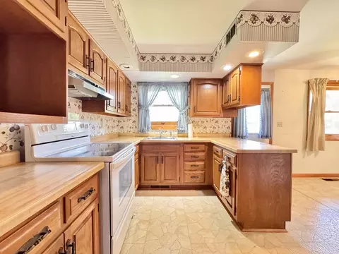 Kitchen - 1203 4th Ave, Dixon, IL 61021 photo 3 of 4