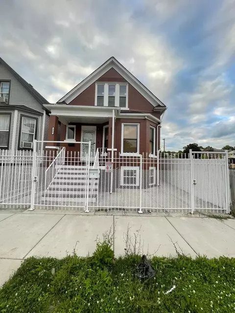 906 W 71st St, Chicago, IL 60621