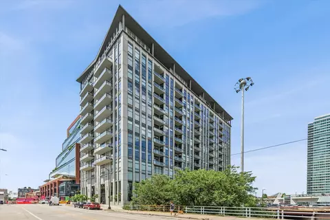 740 W Fulton St #614, Chicago, IL 60661