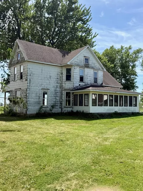 1694 N Maryland Rd, Polo, IL 61064