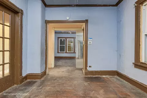 Entry Way - 5538 S Perry Ave, Chicago, IL 60621 photo 3 of 6