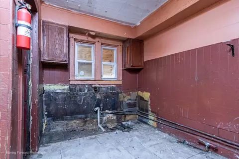Kitchen - 5538 S Perry Ave, Chicago, IL 60621 photo 1 of 2