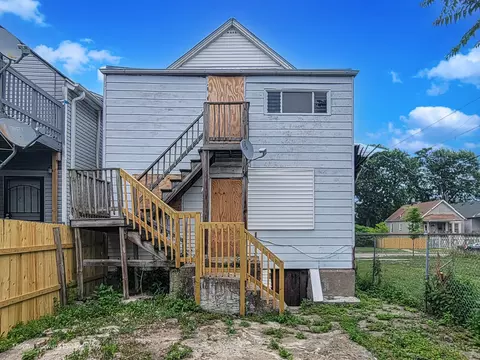 Exterior - 5538 S Perry Ave, Chicago, IL 60621 photo 5 of 6