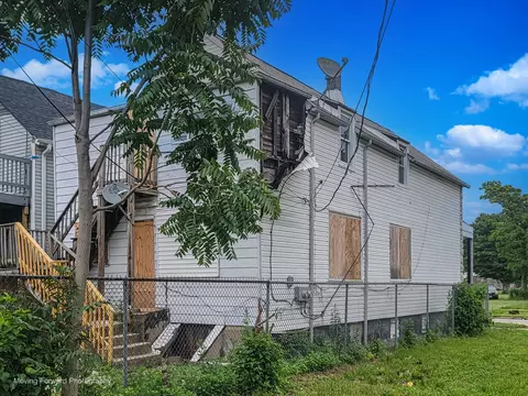 Exterior - 5538 S Perry Ave, Chicago, IL 60621 photo 4 of 6