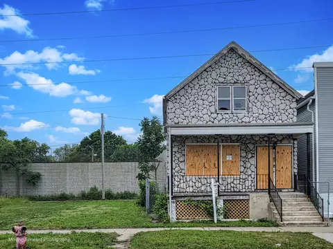Exterior - 5538 S Perry Ave, Chicago, IL 60621 photo 2 of 6