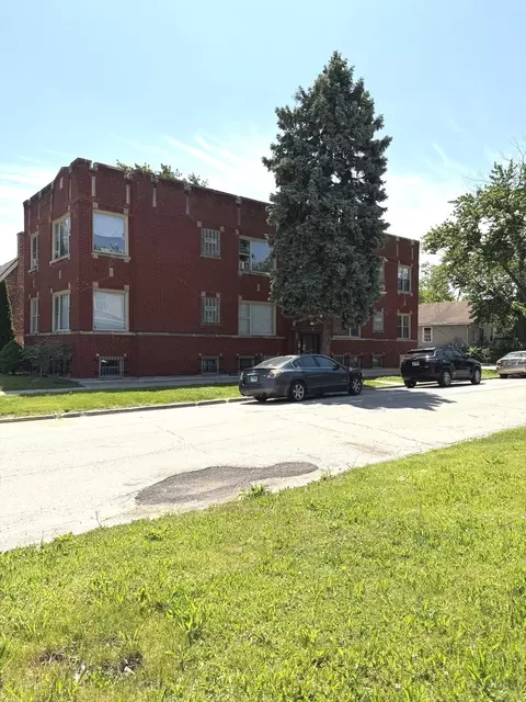 525 W 118th St, Chicago, IL 60628
