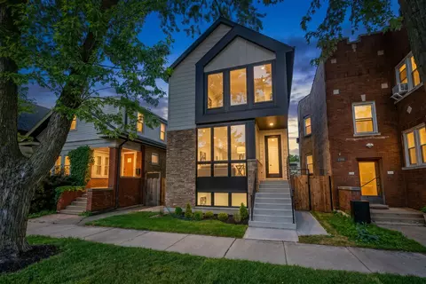 5747 N Maplewood Ave, Chicago, IL 60659