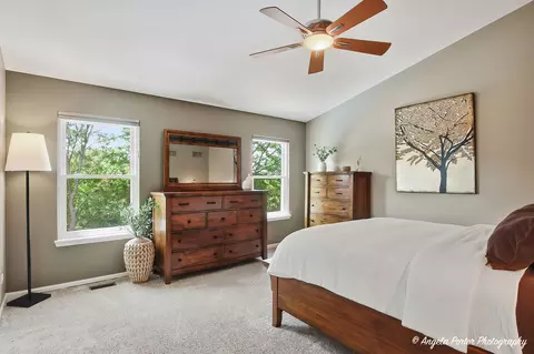 Bedroom - 31375 N Pineview Blvd, Lakemoor, IL 60051 photo 2 of 6